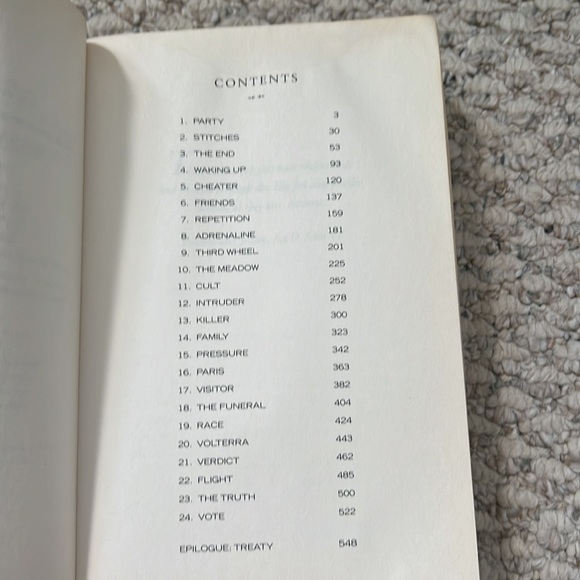 New Moon paperback, book 2 of 4 in Twilight Saga by Stephanie Meyer - Picture 10 of 16